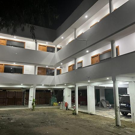 Anand Beach Guesthouse By Moonrocks Mamallapuram Esterno foto