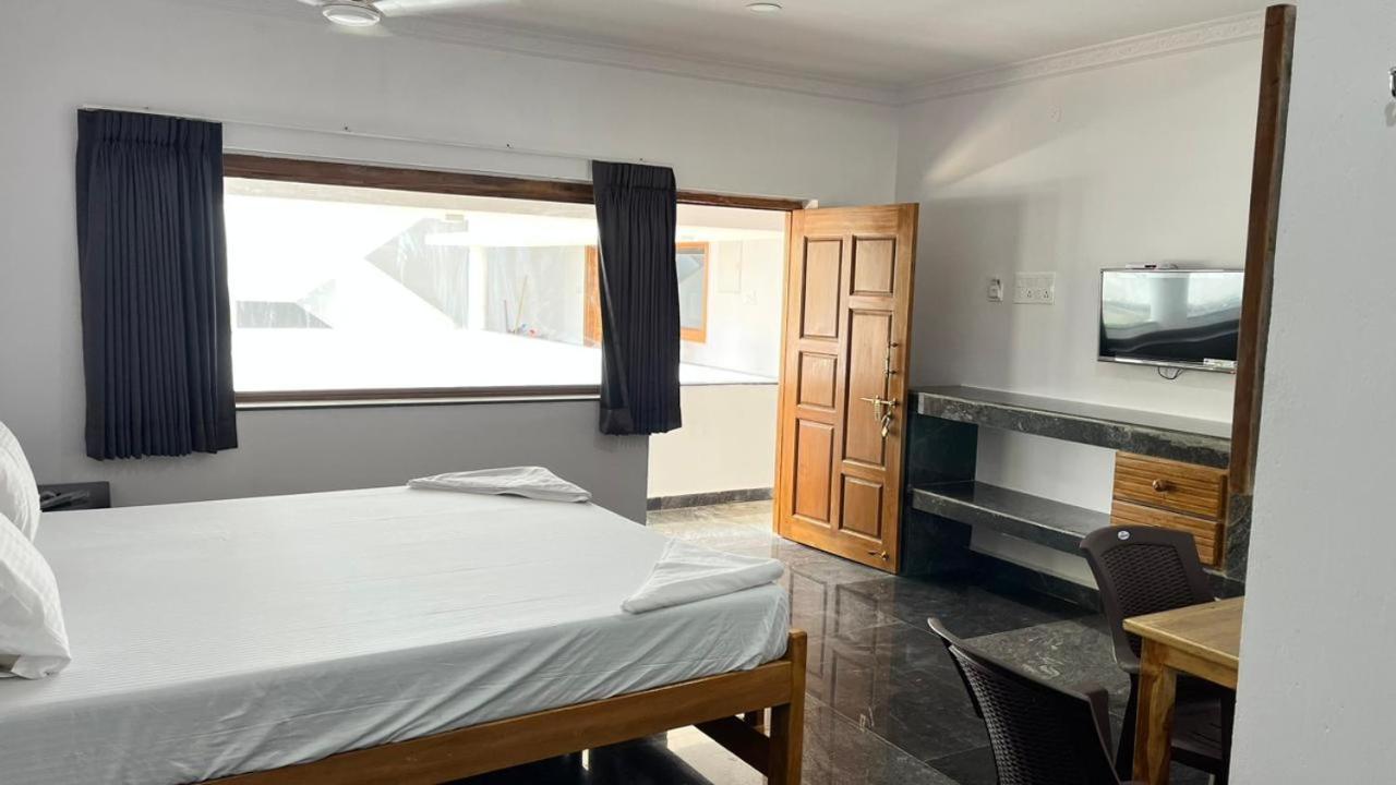 Anand Beach Guesthouse By Moonrocks Mamallapuram Esterno foto